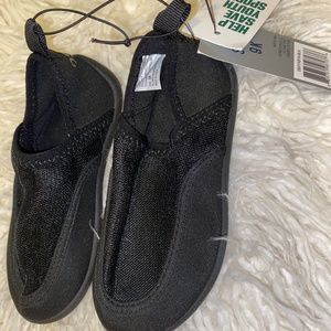 DSG Kids Water Shoes Size 9k